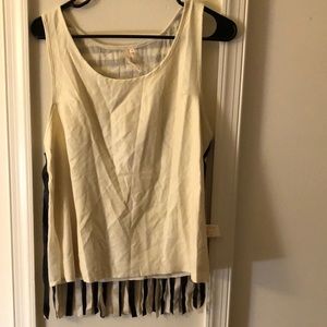 Women sleeveless leather material shirt